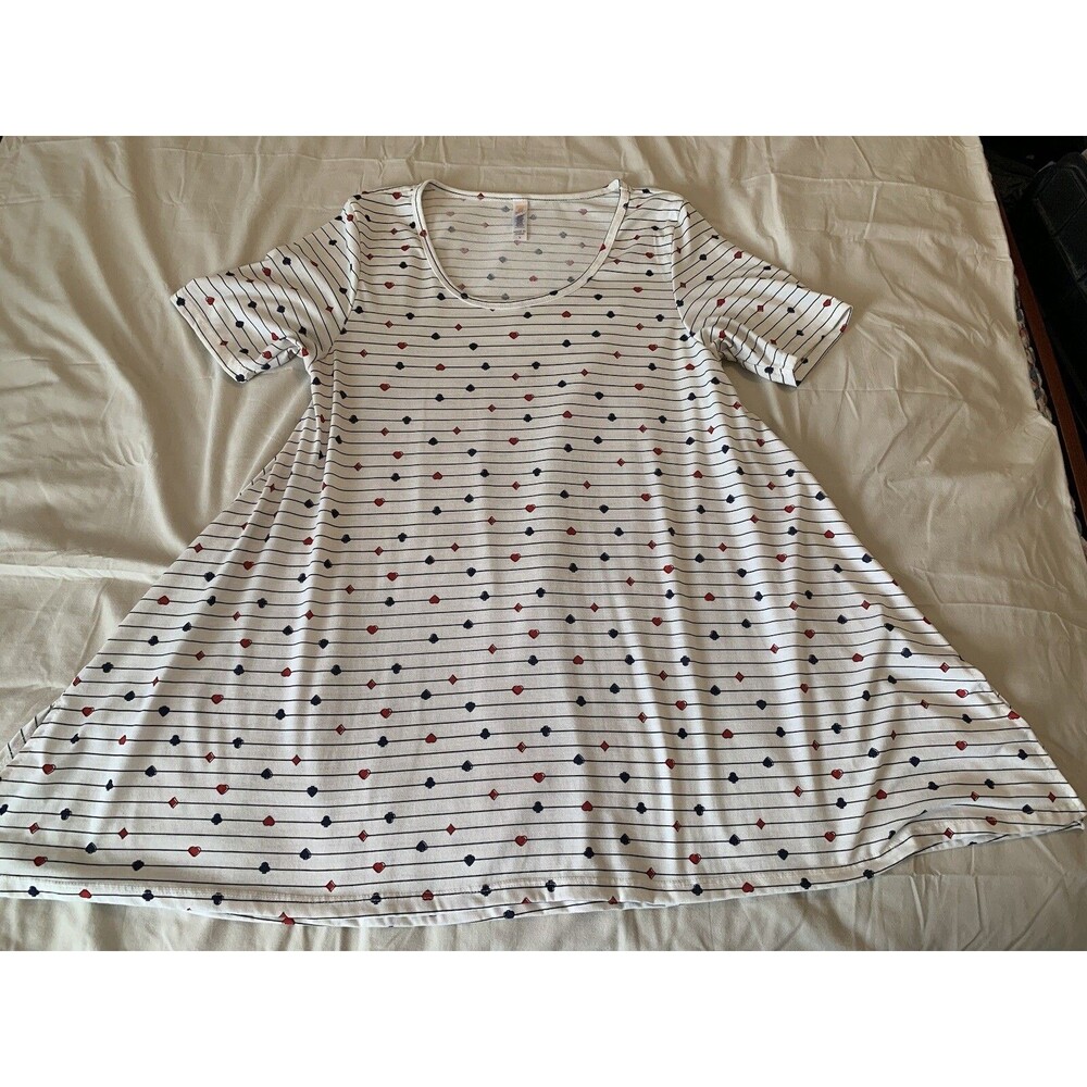 Lularoe Short Sleeve Long Tee Size Small White Hearts Diamonds Spades Clubs Cute